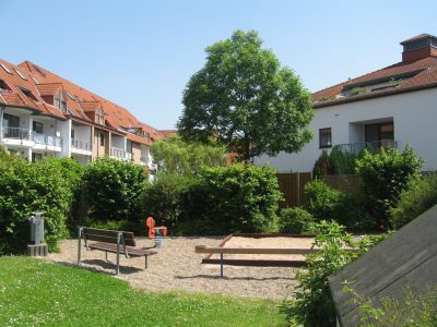 Solitär im Innenhof